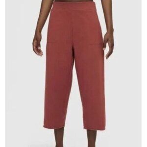 NEW! Nike Yoga Luxe Fleece Cropped Pants Rust Brown Women's Large